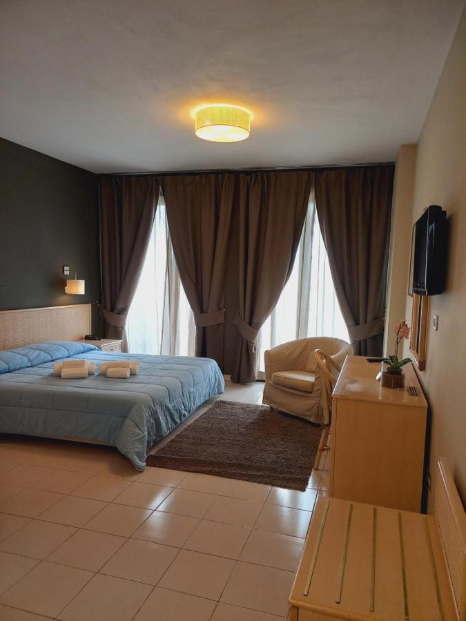 River Park Hotel Ameglia Exterior photo